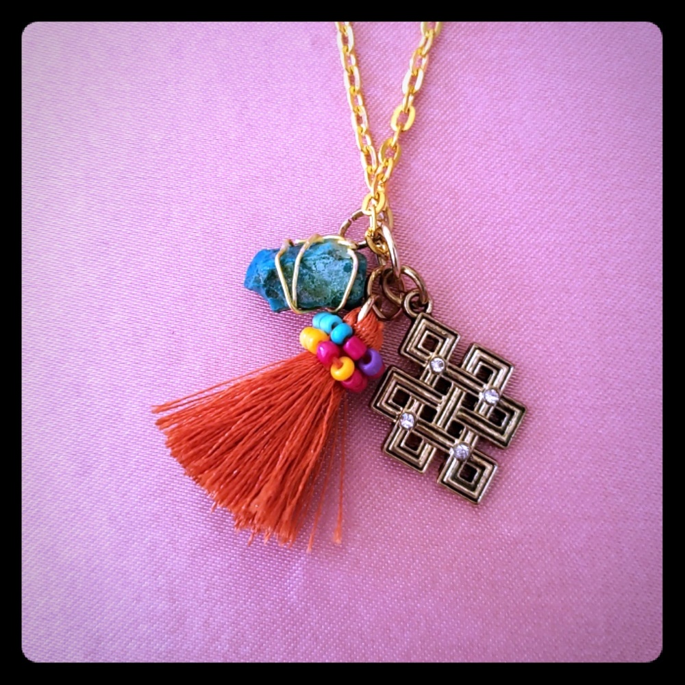 NWOT! Bohemian tassel and raw stone necklace